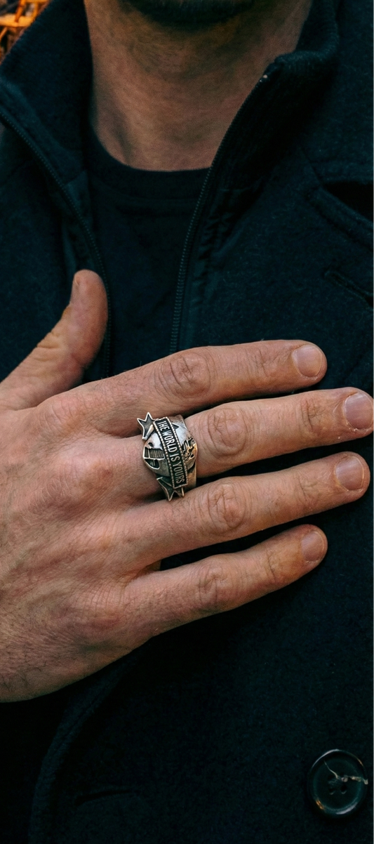 Anillo - The World Is Yours 01